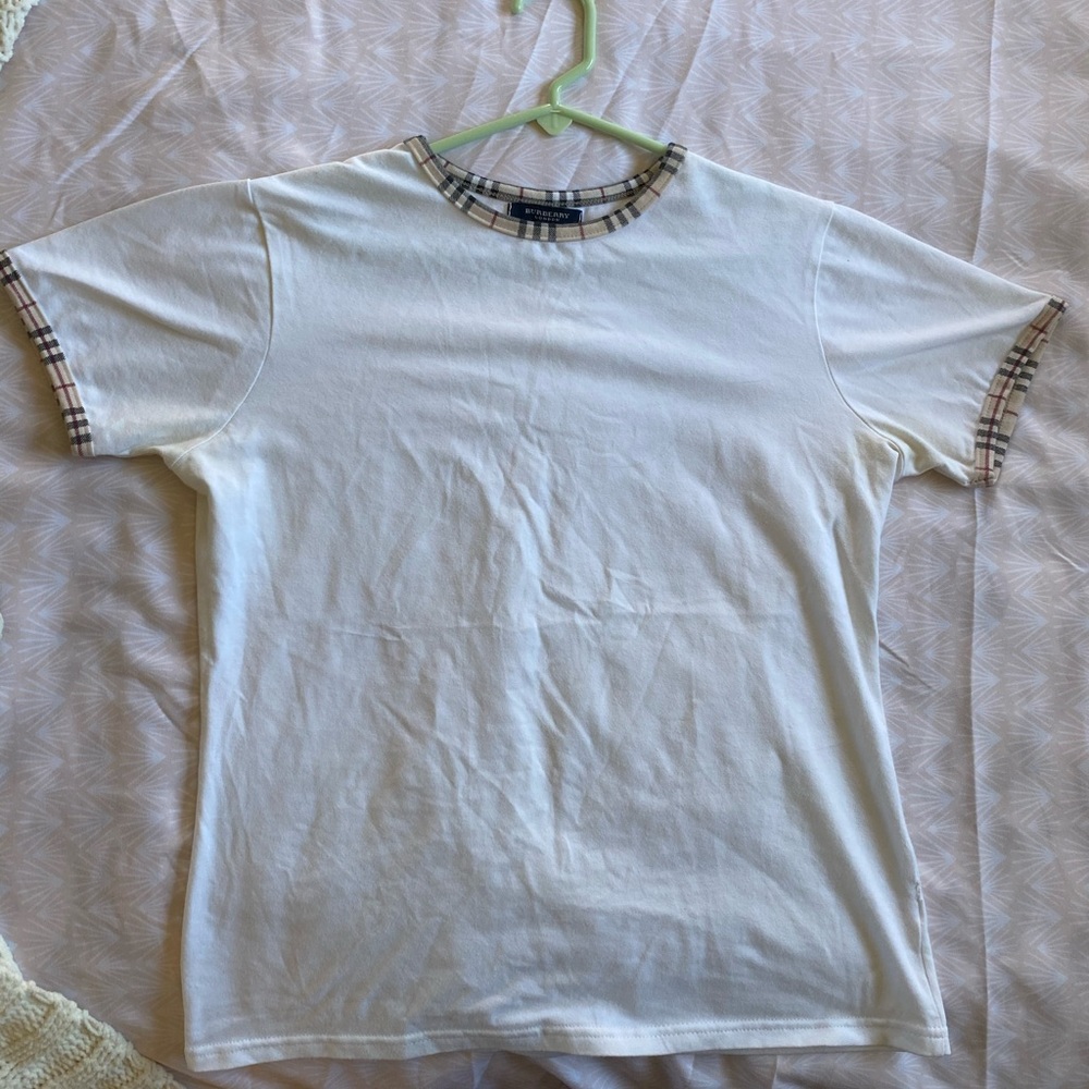 Burberry t-shirt